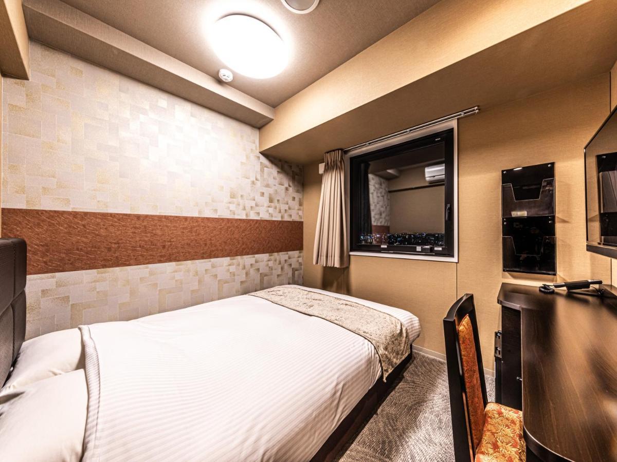 Apa Hotel Shin Osaka Eki Tower Exterior photo